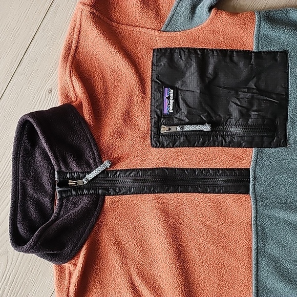 Patagonia Microdini 1/2 Zip Pullover Sweater, Youth Large - Picture 3 of 13